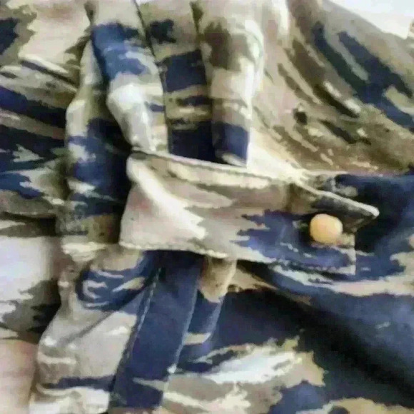 Charlie Jade Women's Romper with pockets and belt size small, - Picture 10 of 16